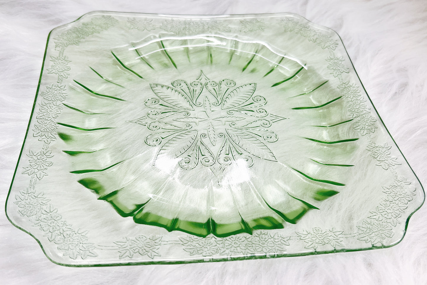 Vintage Green Carnival Glass Plate Set of 4 [with Exclusive NFT]